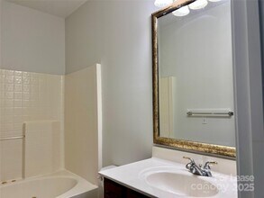 3210 Summerfield Ridge Ln in Matthews, NC - Building Photo - Building Photo