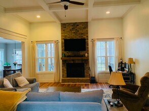 712 Rookery Ln in Whispering Pines, NC - Foto de edificio - Building Photo