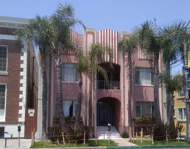 521 in Long Beach, CA - Building Photo - Building Photo