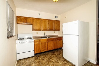 1118 Midland Blvd in University City, MO - Building Photo - Building Photo
