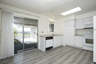 3516 Bartlett Ave in Oceanside, CA - Building Photo - Building Photo