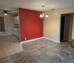 9 E Champion St in Edinburg, TX - Building Photo - Building Photo