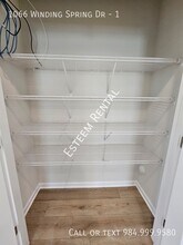 1066 Winding Spg Dr in Mebane, NC - Building Photo - Building Photo