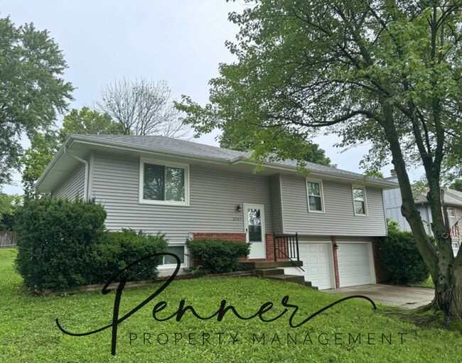 property at 2707 S Coachman Dr