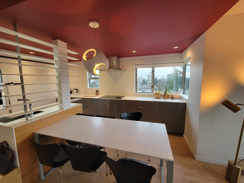 1166 W 11th Ave in Vancouver, BC - Building Photo