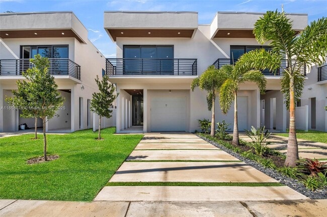 property at 923 NE 17th Way