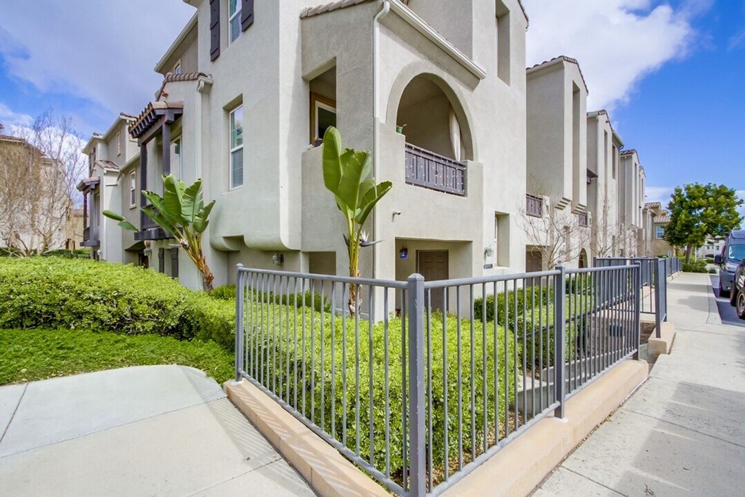 761 Hatfield Dr in San Marcos, CA - Building Photo
