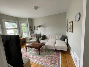 1 Bellevue Ter, Unit 2B in Medford, MA - Building Photo - Building Photo