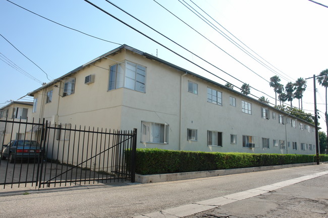 Santorini Villas in Sherman Oaks, CA - Foto de edificio - Building Photo