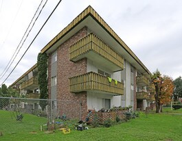 Villa Torni Apartments in Maple Ridge, BC - Building Photo