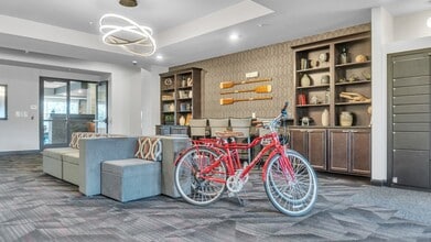 Overlook on the Creek in Minnetonka, MN - Building Photo - Building Photo