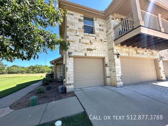 9201 Brodie Ln in Austin, TX - Building Photo - Building Photo