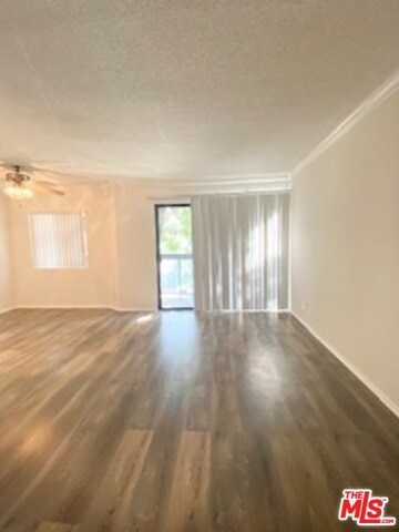 1255 N Orange Dr-Unit -101 in Los Angeles, CA - Building Photo