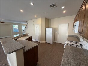 6677 Keyesport Ct in Las Vegas, NV - Building Photo - Building Photo