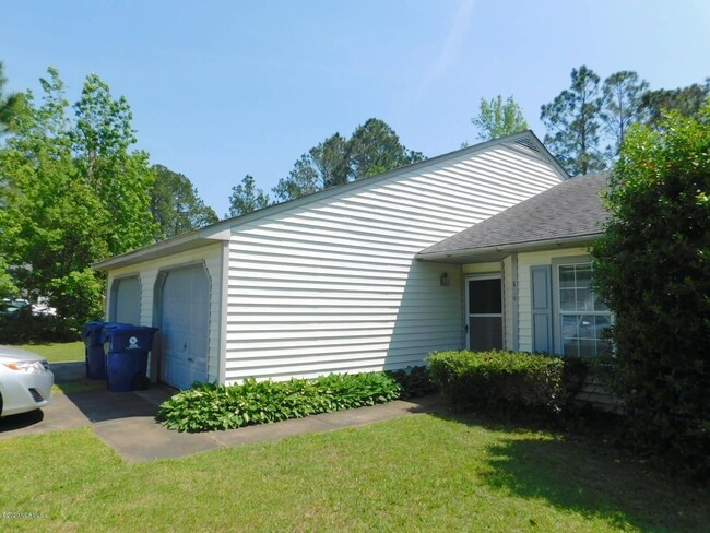 134 Village Ct in Havelock, NC - Foto de edificio - Building Photo