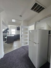 1302 E 19th St in Oakland, CA - Building Photo - Building Photo