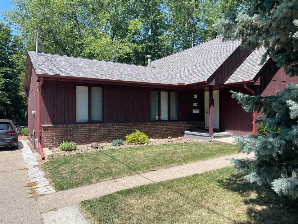 2924 56th St in Des Moines, IA - Building Photo