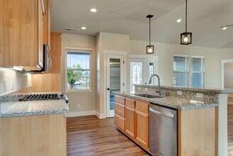 658 Madrone Way in Paradise, CA - Building Photo - Building Photo