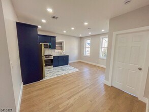 424 Walnut St in Newark, NJ - Building Photo - Building Photo