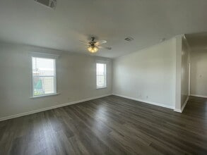 912 Freeport W in Venice, FL - Building Photo - Building Photo