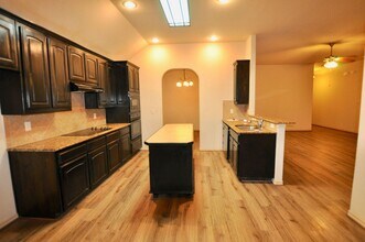 2212 Caroline Dr in Weatherford, TX - Building Photo - Building Photo