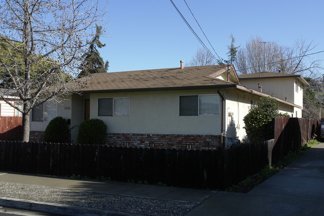 25654-25656 Donald Ave in Hayward, CA - Foto de edificio - Building Photo