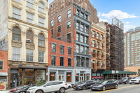 326-332 Canal St in New York, NY - Foto de edificio - Building Photo