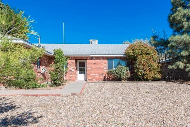 1220 Paisano St NE in Albuquerque, NM - Building Photo - Building Photo