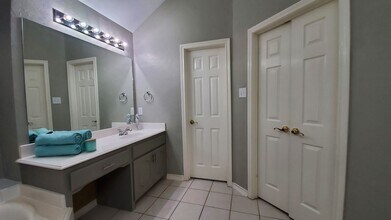 1411 Pine Mills Dr in Richmond, TX - Building Photo - Building Photo