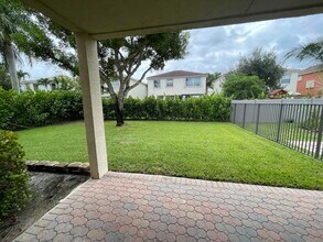 9074 Dupont Pl in Wellington, FL - Building Photo - Building Photo