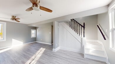Spacious 3 Bed / 1 Bath Home in Sault Ste in Sault Ste Marie, ON - Building Photo - Building Photo