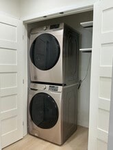 8561 Kyle St in Sunland, CA - Building Photo - Building Photo