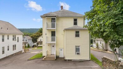 52 Jacobs St in Bristol, CT - Building Photo - Building Photo