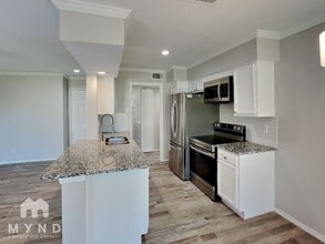 5726 Marvin Loving Dr in Garland, TX - Building Photo - Building Photo