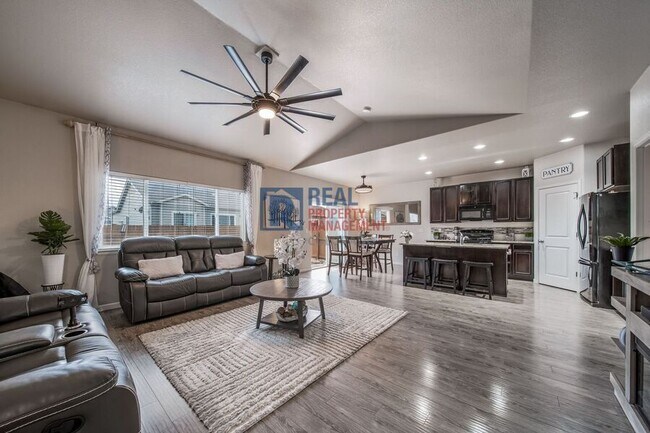 1033 Traildust Dr in Milliken, CO - Building Photo - Building Photo