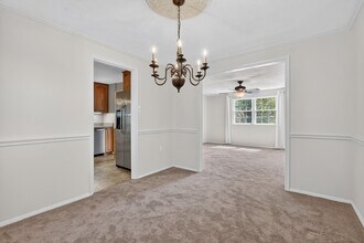 2806 Logway Rd in Vienna, VA - Building Photo - Building Photo