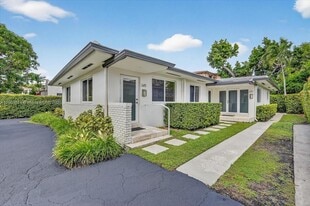 349 Santander Ave in Coral Gables, FL - Building Photo