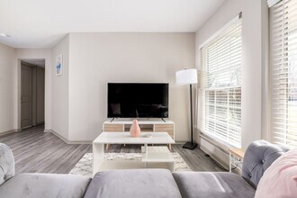912 Maplebrook Dr in Fishers, IN - Building Photo - Building Photo