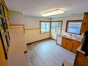 3246 Amherst Ave in Lorain, OH - Building Photo - Building Photo