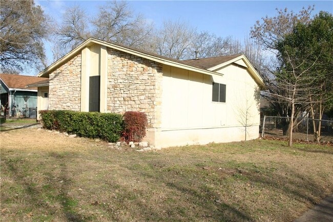 6605 Bluestone St in Austin, TX - Building Photo - Building Photo