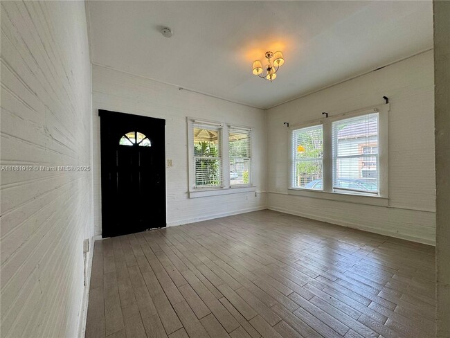 109 Frow Ave in Coral Gables, FL - Building Photo - Building Photo