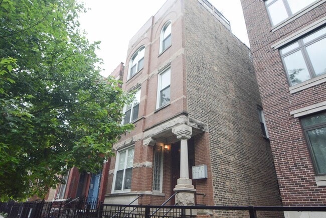 2637 W Potomac Ave, Unit 3