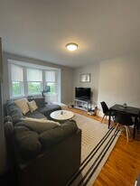 813 E Broadway, Unit #3 in Boston, MA - Building Photo