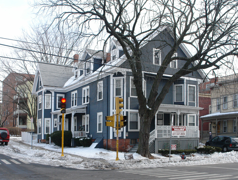 185-187 Beacon St in Somerville, MA - Foto de edificio