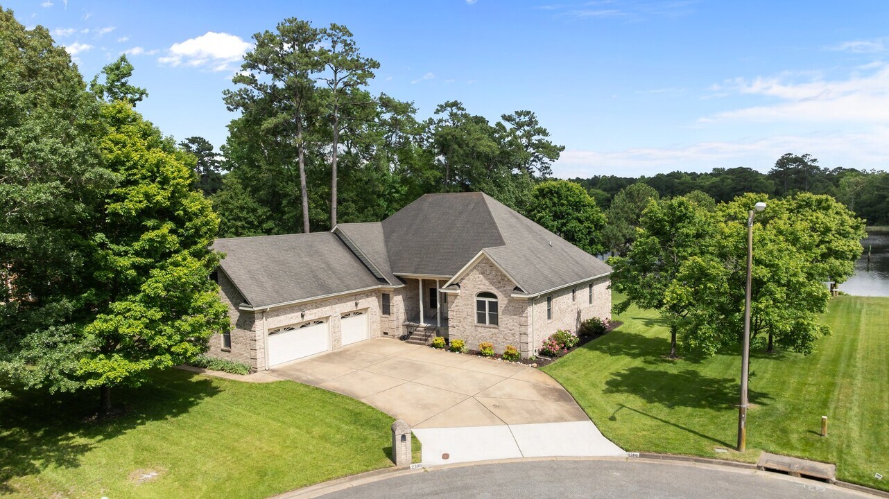 2300 Greenwing Ct in Chesapeake, VA - Building Photo