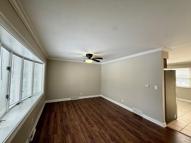 746 N Glenwood Pl in Aurora, IL - Building Photo - Building Photo