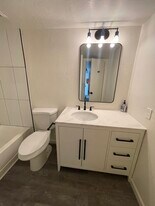 13816 North 42nd Pl in Phoenix, AZ - Building Photo