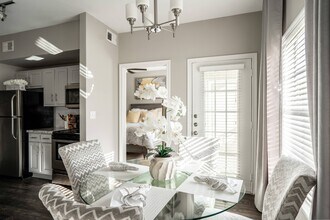 The Henry at Rosenberg in Rosenberg, TX - Building Photo - Building Photo