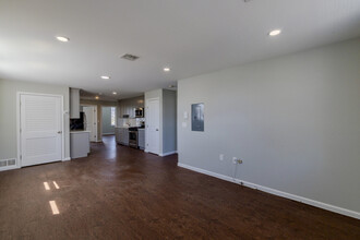 471 Harrison St in Garfield, NJ - Building Photo - Building Photo
