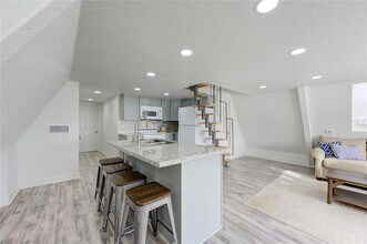 239 Redfish Dr in Freeport, TX - Building Photo - Building Photo
